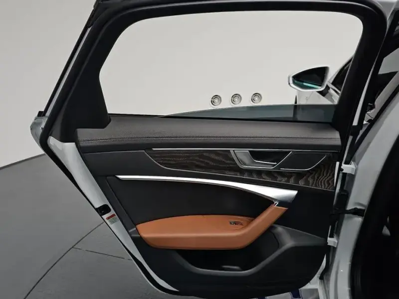 2023 Audi A6 с пробегом 34 371 км