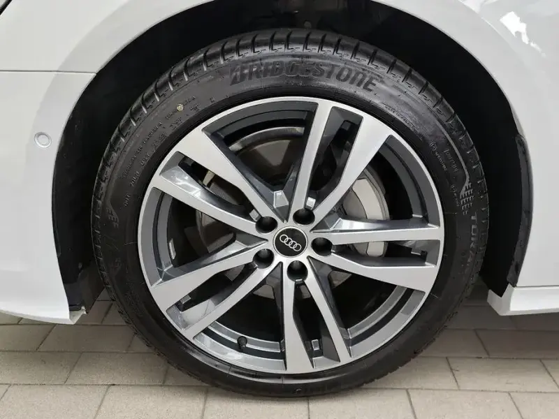 2023 Audi A6 с пробегом 39 030 км