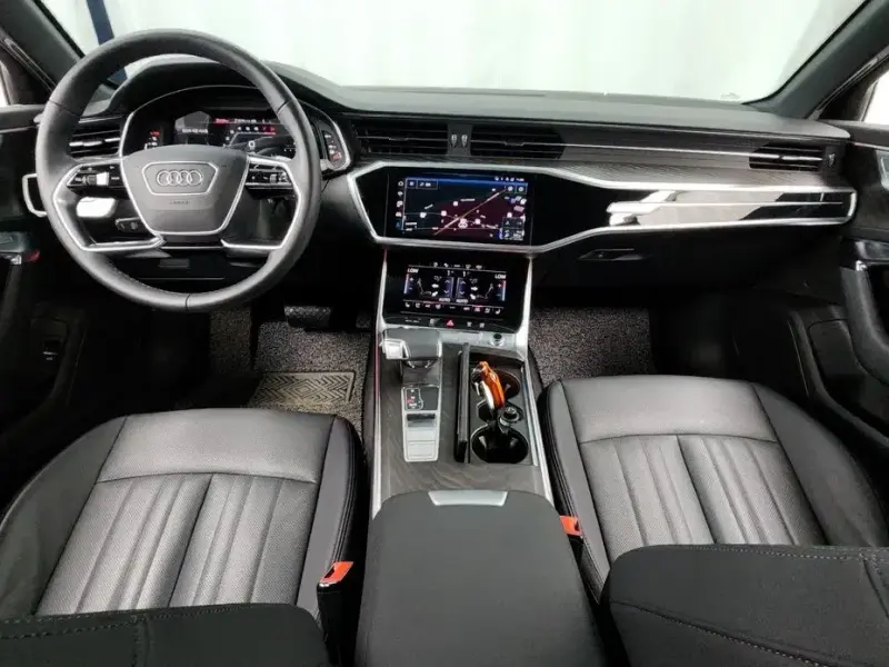 2023 Audi A6 с пробегом 39 030 км