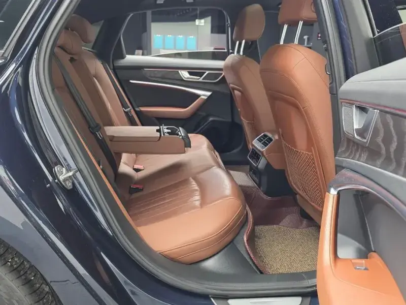 2021 Audi A6 с пробегом 115 644 км