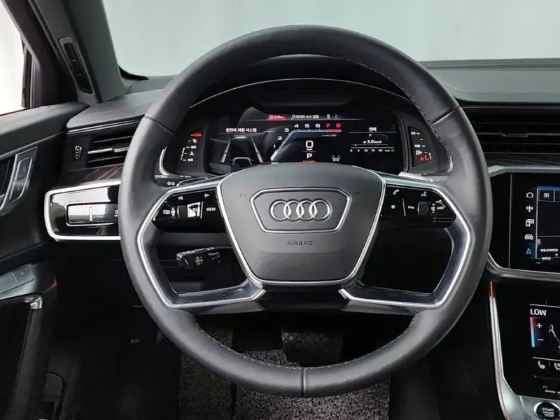 2023 Audi A6 с пробегом 39 030 км