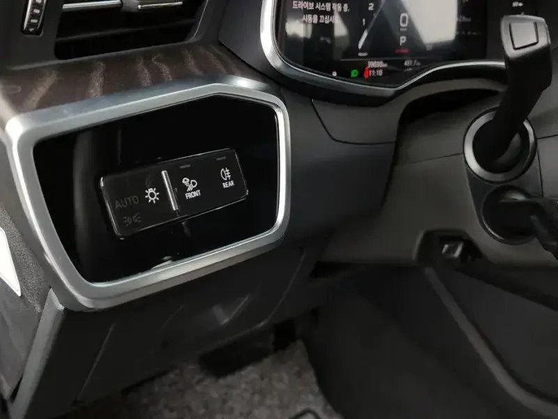 2023 Audi A6 с пробегом 39 030 км