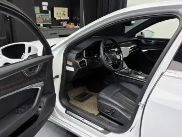 2021 Audi A6 с пробегом 99 042 км