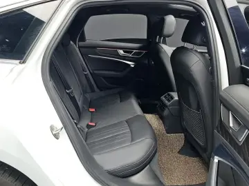 2021 Audi A6 с пробегом 124 324 км