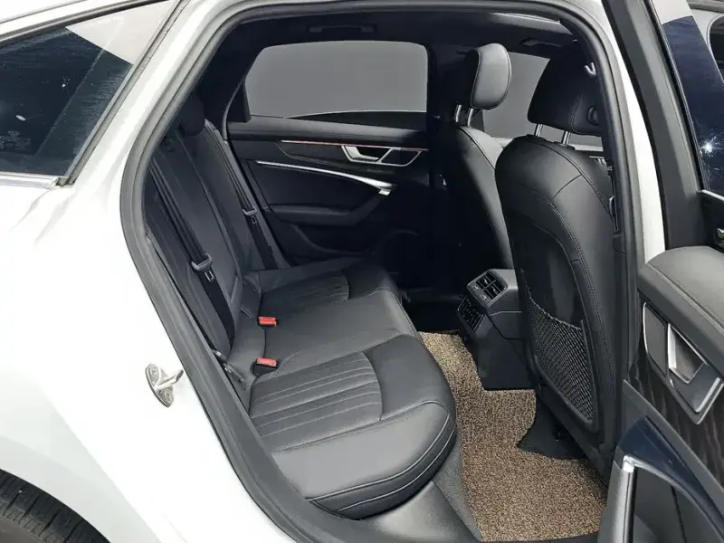 2021 Audi A6 с пробегом 124 324 км
