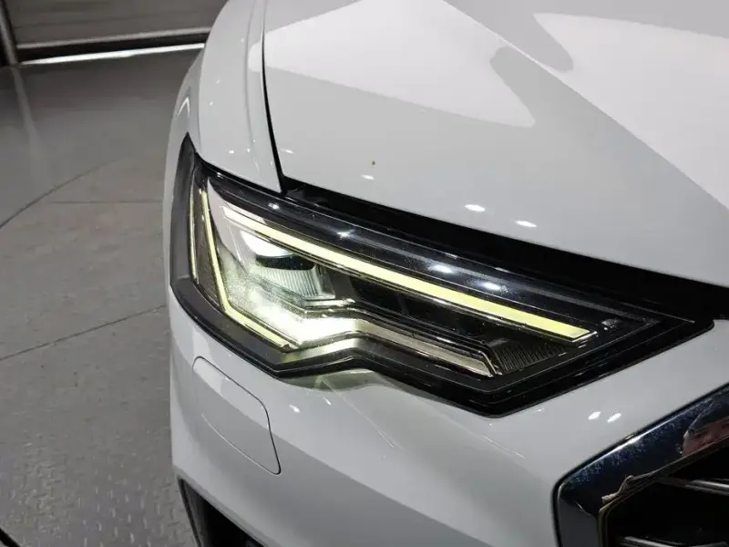 2021 Audi A6 с пробегом 124 324 км