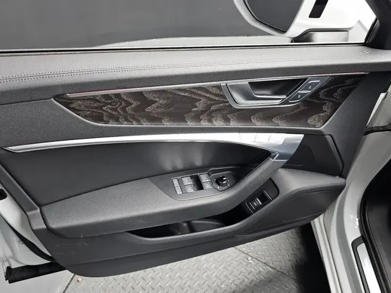 2021 Audi A6 с пробегом 124 324 км