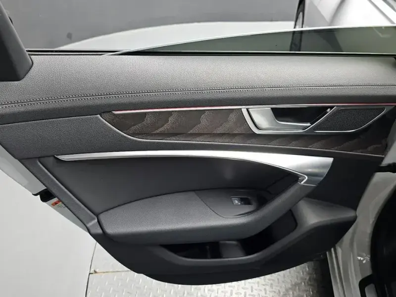 2021 Audi A6 с пробегом 124 324 км