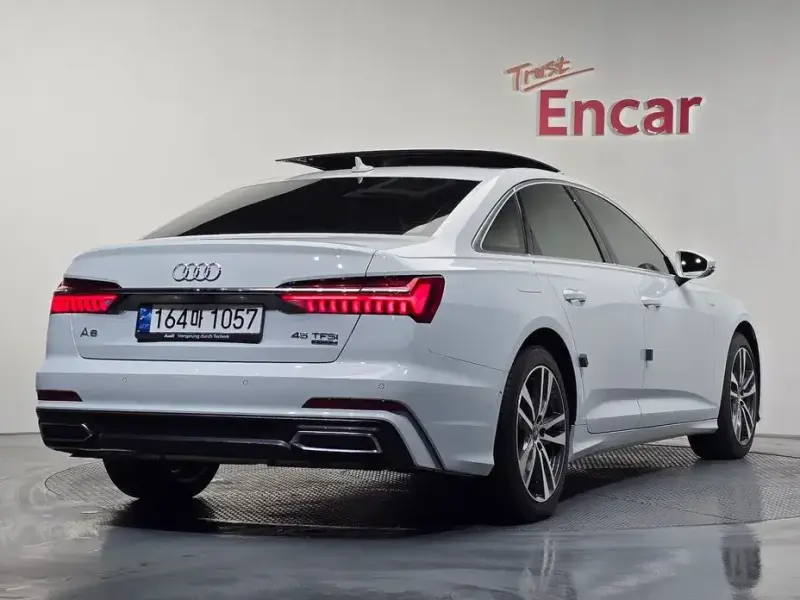 2022 Audi A6 с пробегом 70 078 км