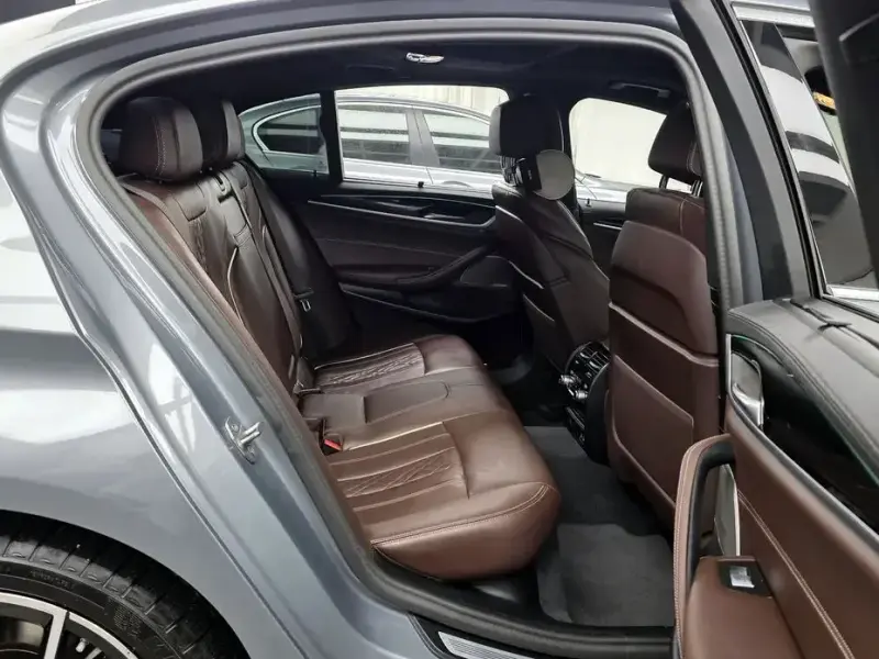 2023 BMW 5 серии с пробегом 73 342 км