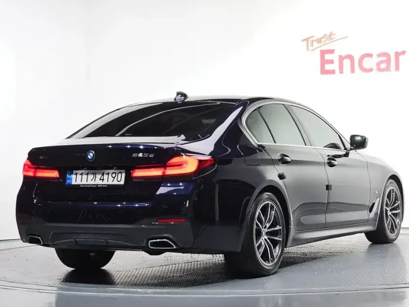 2022 BMW 5 серии с пробегом 80 519 км