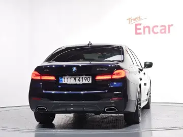 2022 BMW 5 серии с пробегом 80 519 км