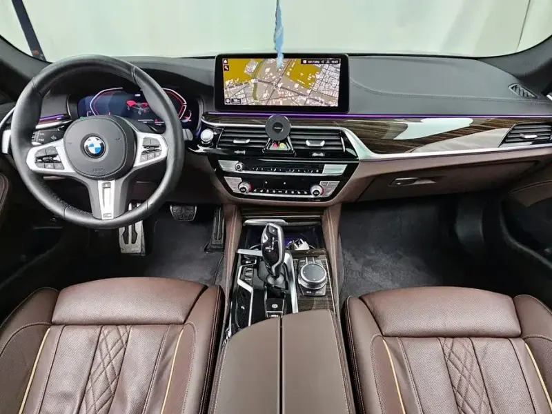 2022 BMW 5 серии с пробегом 80 519 км