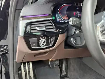 2022 BMW 5 серии с пробегом 80 519 км