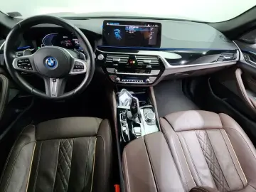 2022 BMW 5 серии с пробегом 57 814 км