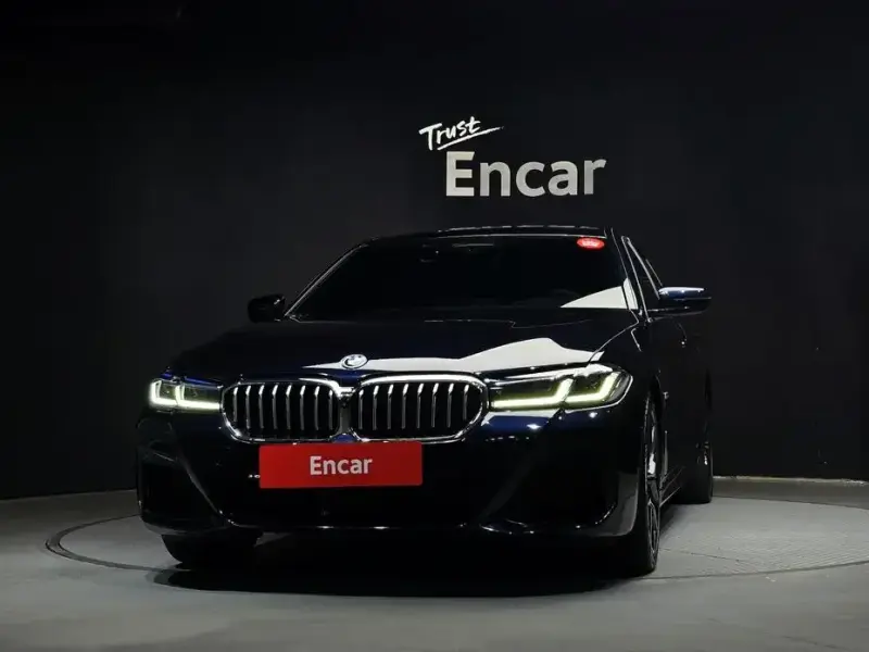 2022 BMW 5 серии с пробегом 66 381 км