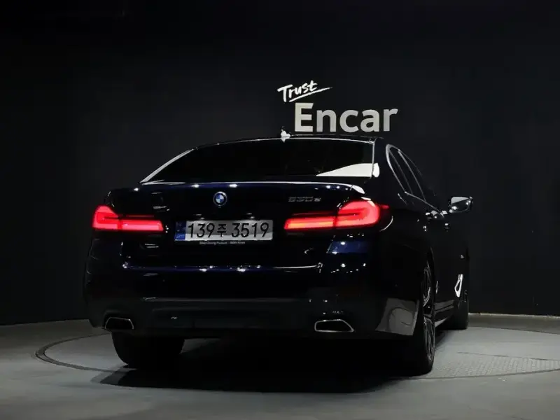 2022 BMW 5 серии с пробегом 66 381 км