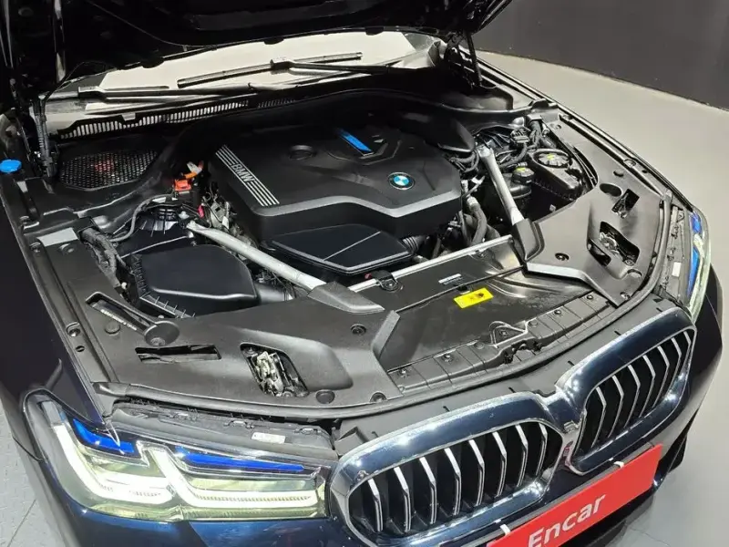2022 BMW 5 серии с пробегом 66 381 км