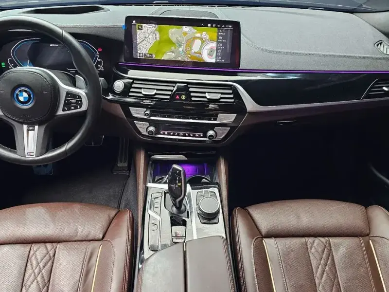 2022 BMW 5 серии с пробегом 66 381 км
