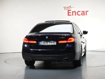 2023 BMW 5 серии с пробегом 36 002 км