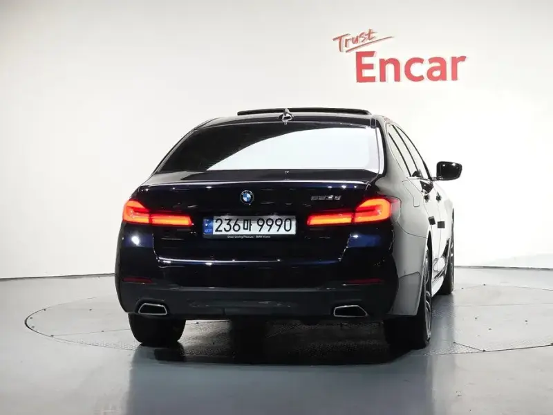 2023 BMW 5 серии с пробегом 36 002 км