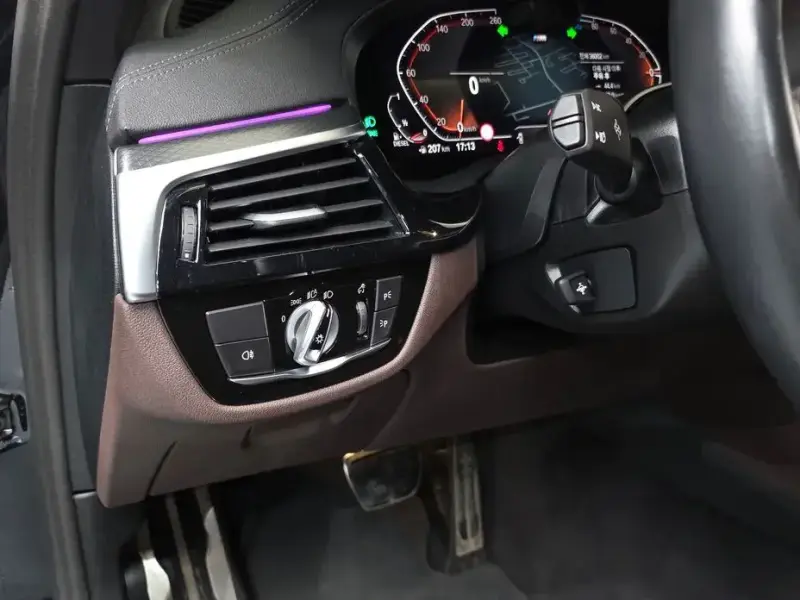 2023 BMW 5 серии с пробегом 36 002 км