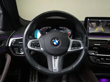 2023 BMW 5 серии с пробегом 36 002 км