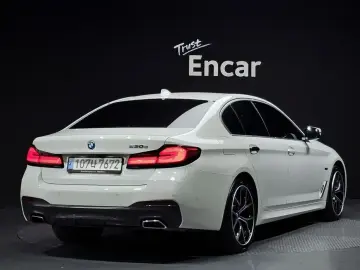 2022 BMW 5 серии с пробегом 60 728 км