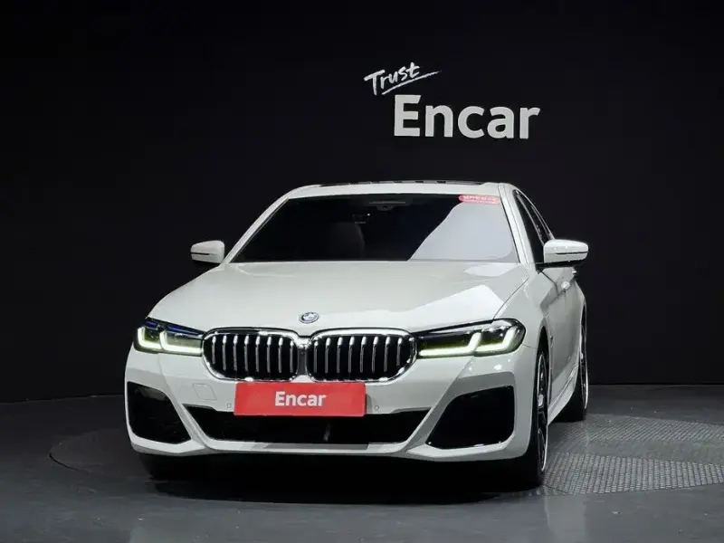 2022 BMW 5 серии с пробегом 60 728 км