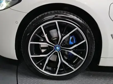 2022 BMW 5 серии с пробегом 60 728 км