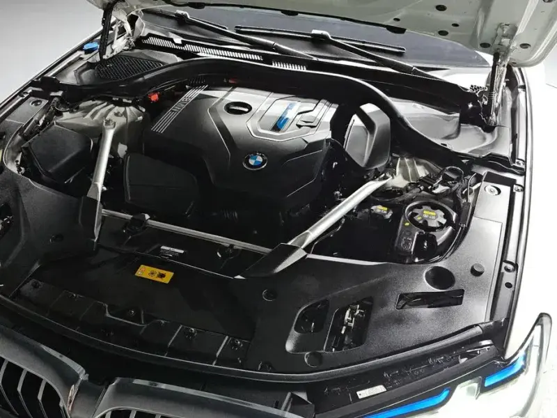 2022 BMW 5 серии с пробегом 60 728 км