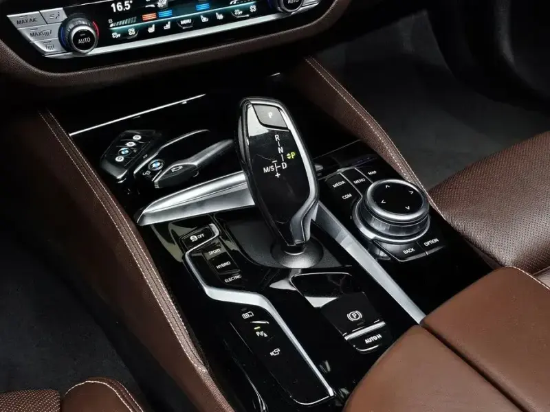 2022 BMW 5 серии с пробегом 60 728 км