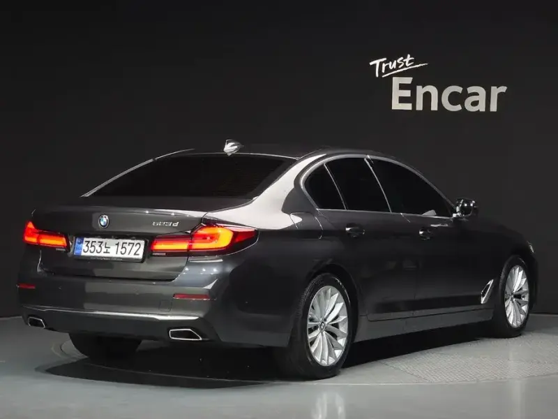 2022 BMW 5 серии с пробегом 84 578 км