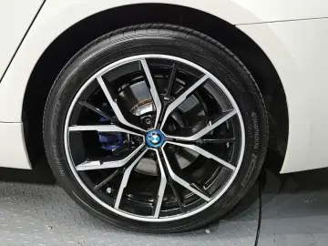 2022 BMW 5 серии с пробегом 60 728 км