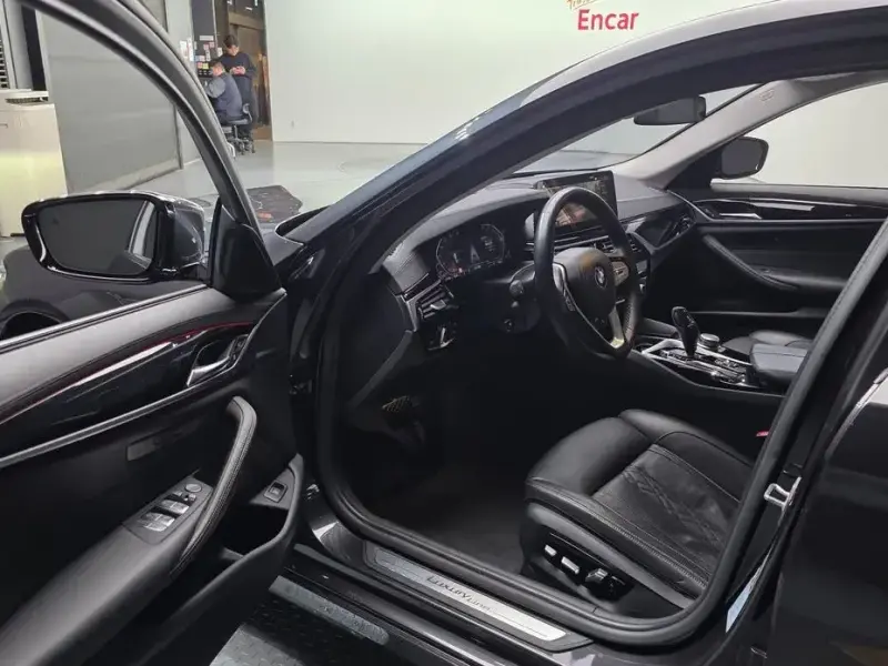 2022 BMW 5 серии с пробегом 84 578 км
