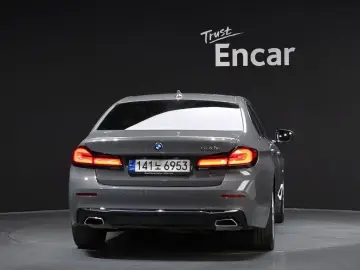 2022 BMW 5 серии с пробегом 50 019 км