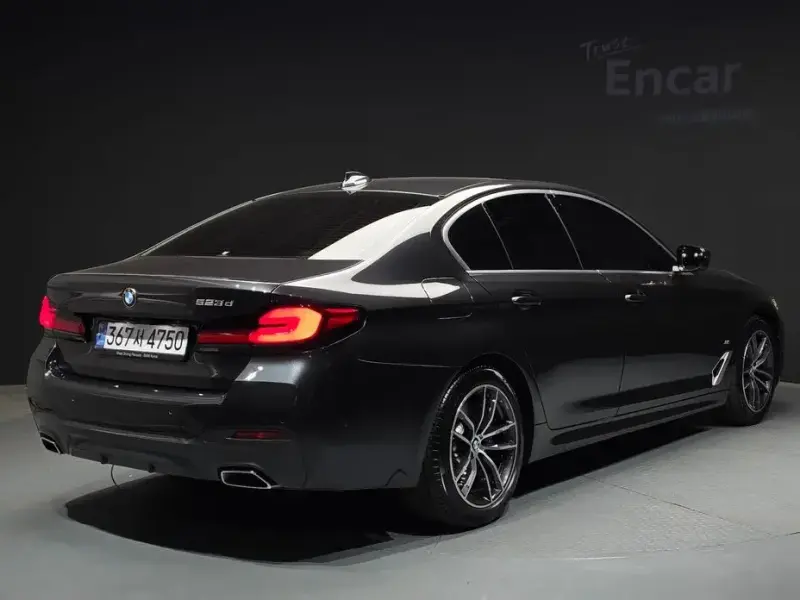 2022 BMW 5 серии с пробегом 41 379 км