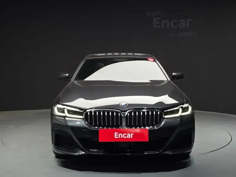 2022 BMW 5 серии с пробегом 41 379 км