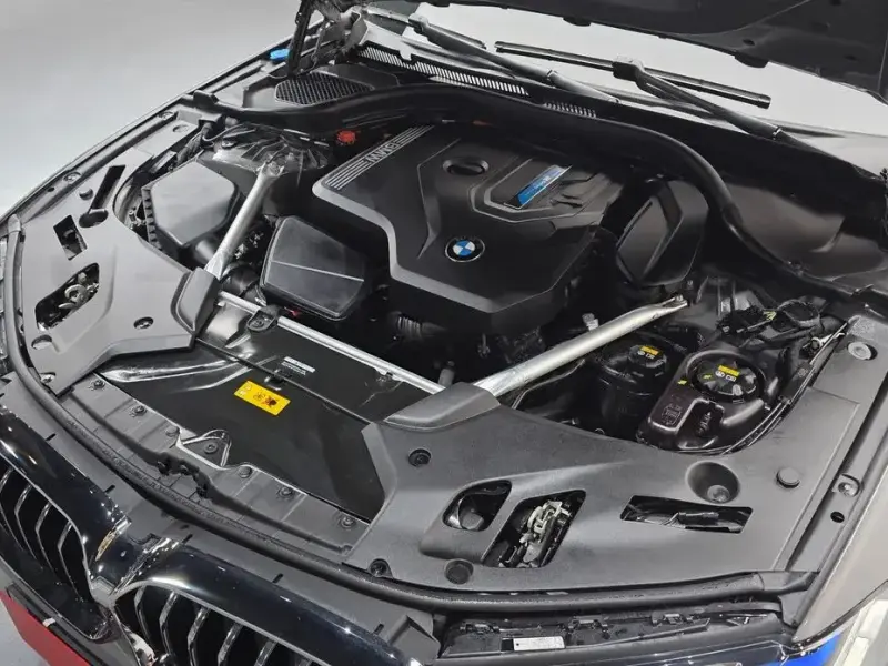 2022 BMW 5 серии с пробегом 50 019 км