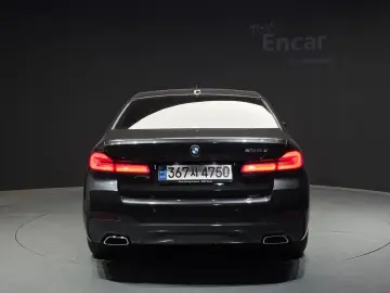 2022 BMW 5 серии с пробегом 41 379 км