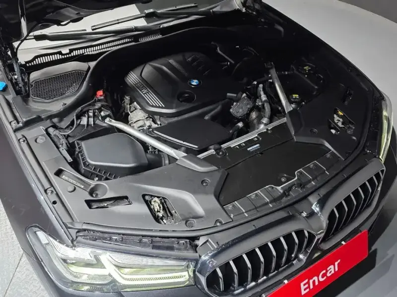 2022 BMW 5 серии с пробегом 41 379 км