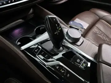 2022 BMW 5 серии с пробегом 50 019 км
