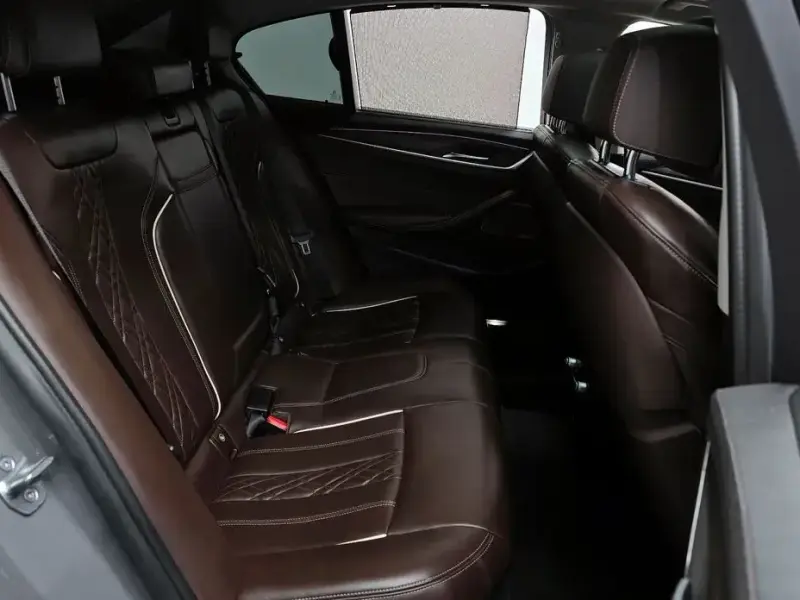 2022 BMW 5 серии с пробегом 50 019 км