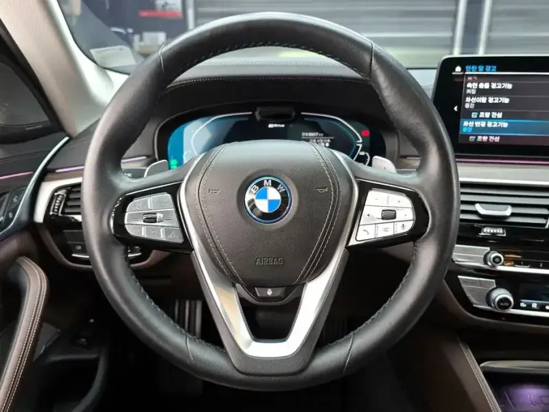 2022 BMW 5 серии с пробегом 50 019 км