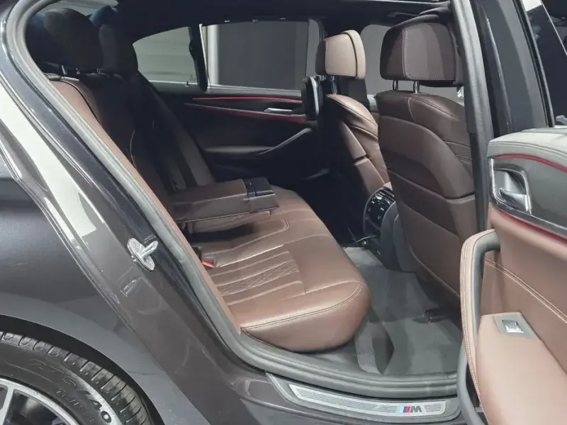 2022 BMW 5 серии с пробегом 41 379 км
