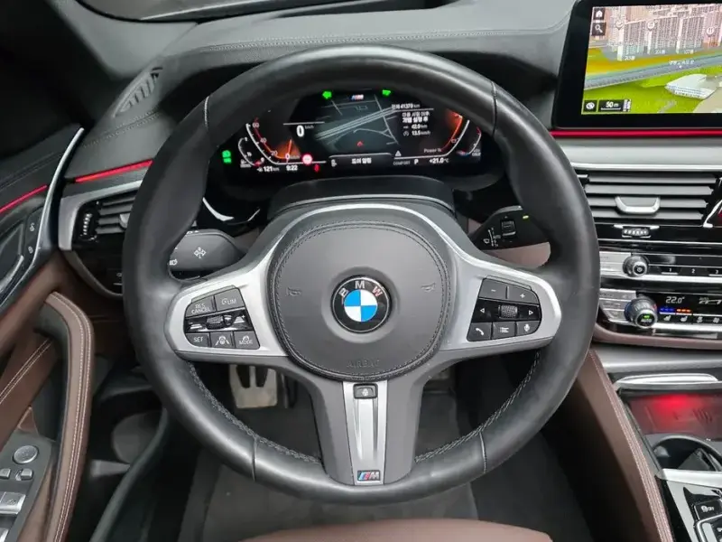 2022 BMW 5 серии с пробегом 41 379 км