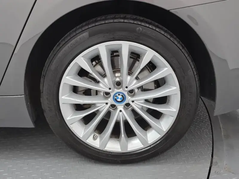2022 BMW 5 серии с пробегом 50 019 км