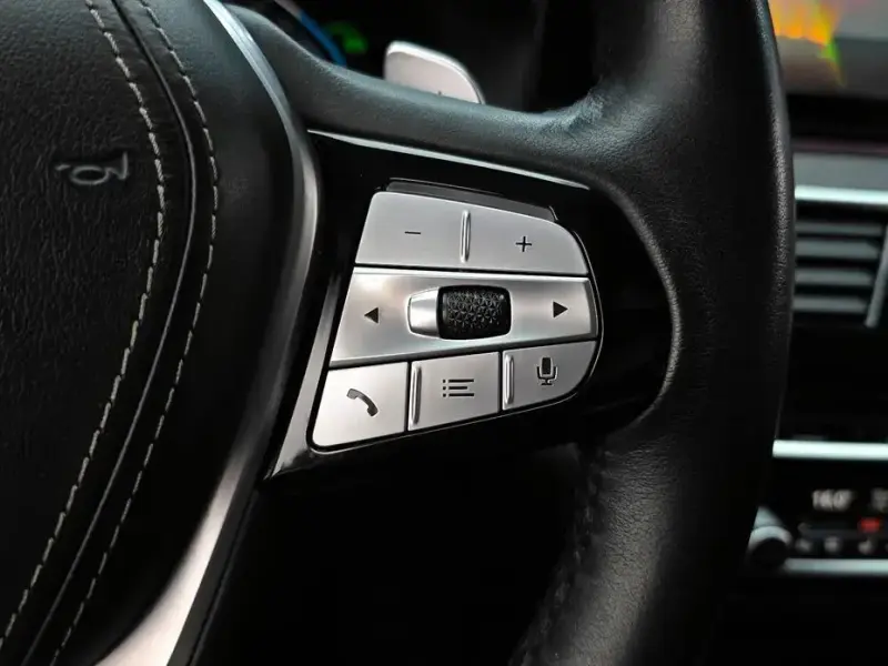 2022 BMW 5 серии с пробегом 50 019 км