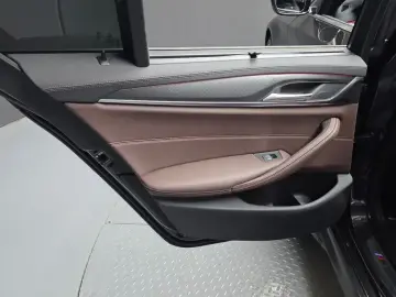 2022 BMW 5 серии с пробегом 41 379 км