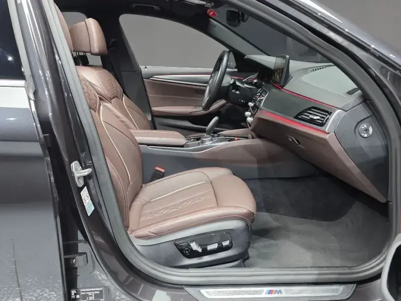 2022 BMW 5 серии с пробегом 41 379 км